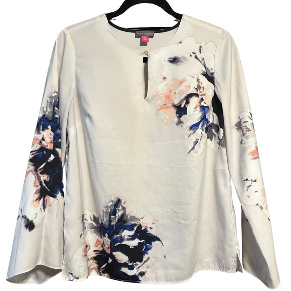Vince Camuto Tops - Vince Camuto White Blouse in size XS Long Sleeve